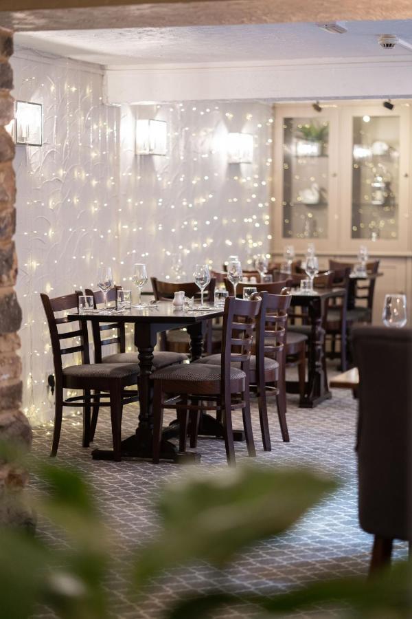Black Horse Hotel Грассингтон Экстерьер фото